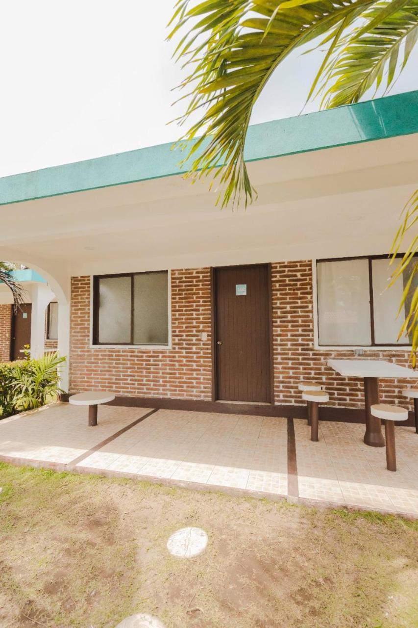 Hotel Bungalows Marbella Costa Esmeralda Monte Gordo エクステリア 写真