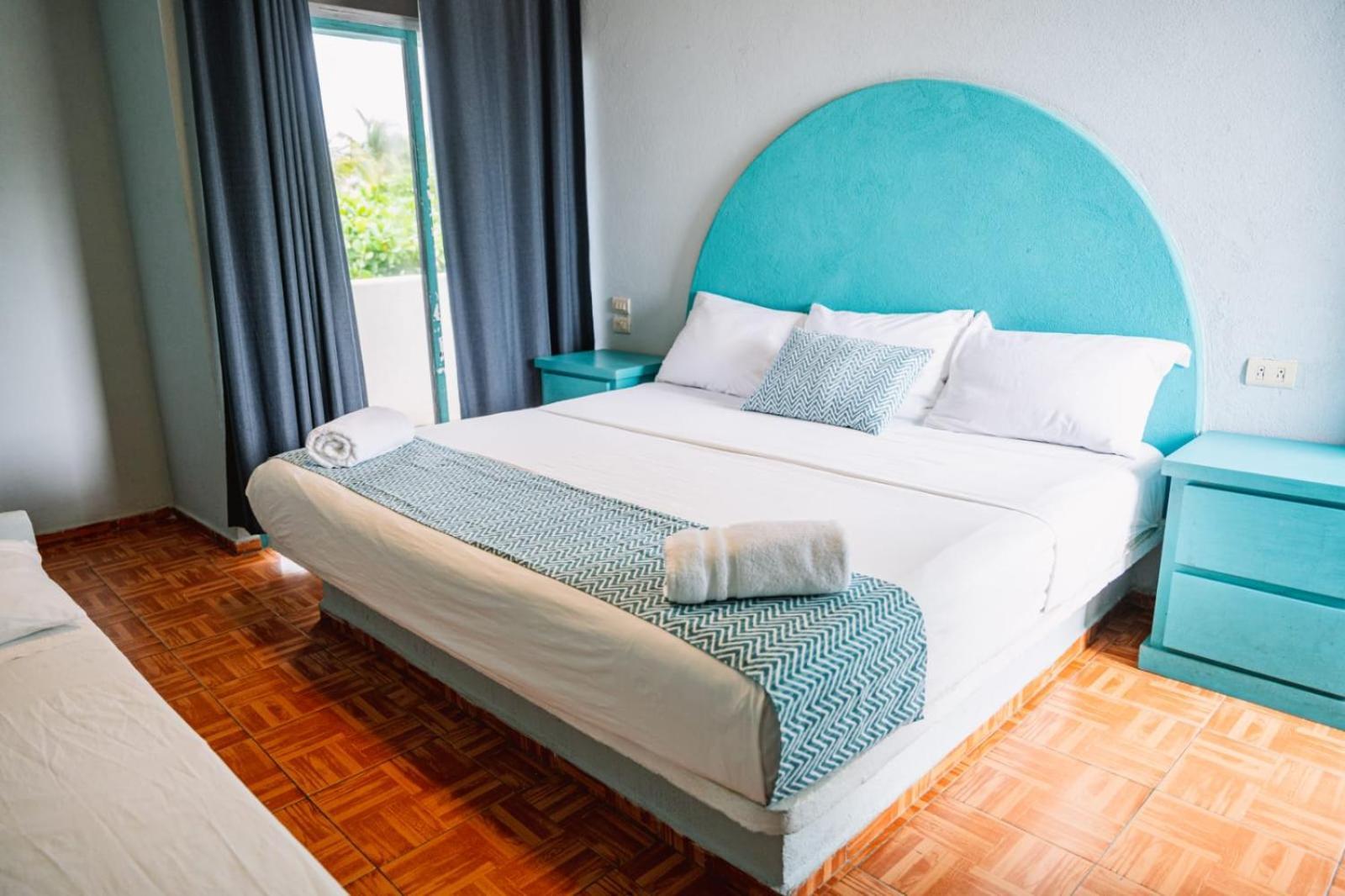 Hotel Bungalows Marbella Costa Esmeralda Monte Gordo エクステリア 写真